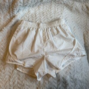 Uniqlo Cream Elastic Waist Shorts
